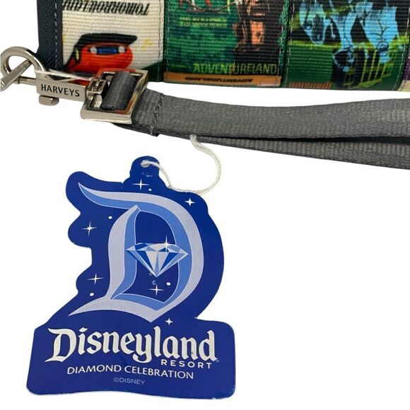 Harveys Disneyland NWT Rare 60th Jubilee Anniversary Posters Wristlet Wallet - Picture 4 of 10